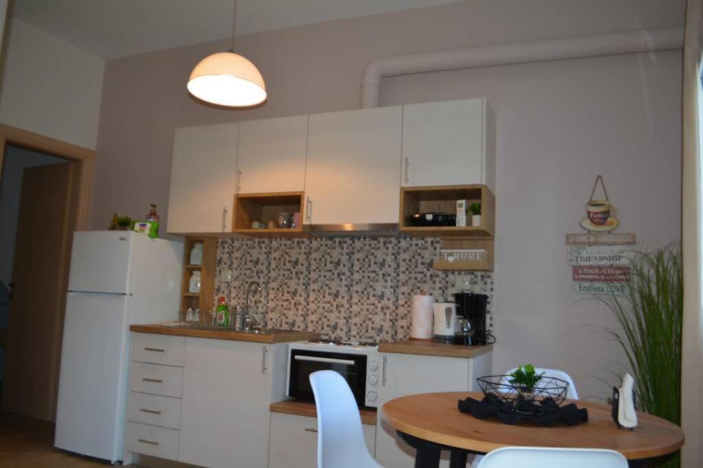 Marieli apartment Perama  Esterno foto
