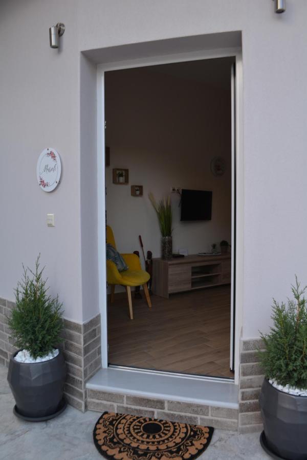 Marieli apartment Perama  Esterno foto